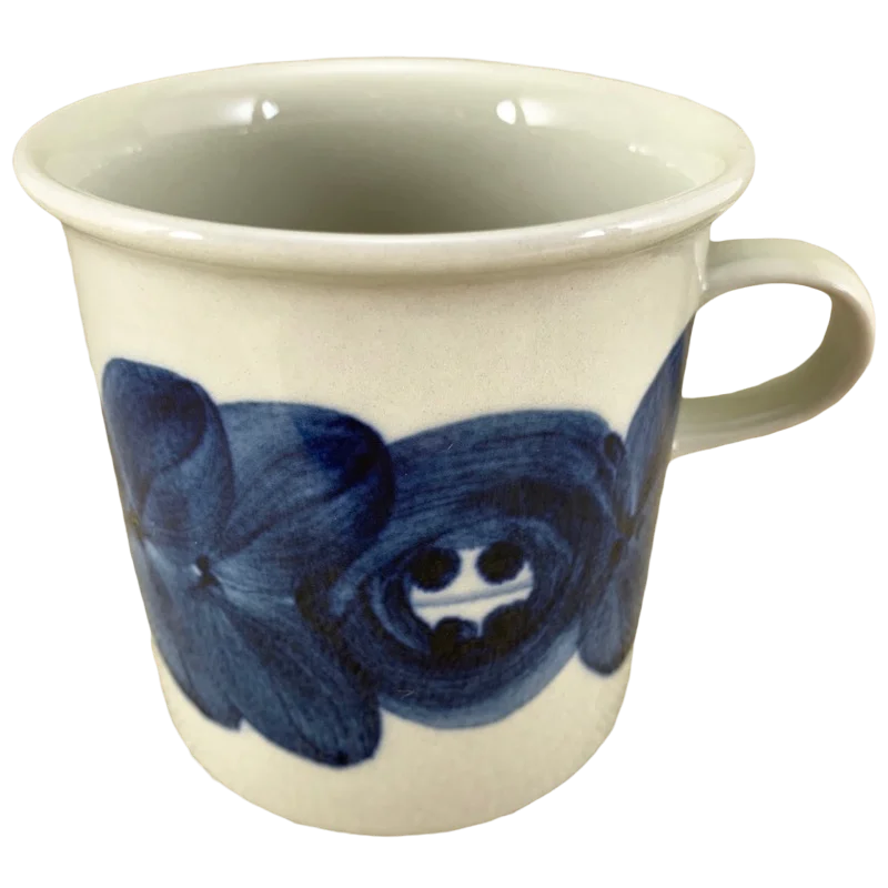 Hand-shaped clay coffee tumbler-Anemone Mug Arabia Finland