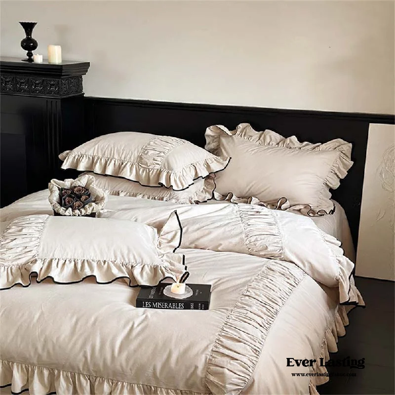 Luxe fleece bed throw-Beige Black Trim Ruffle Bedding Set