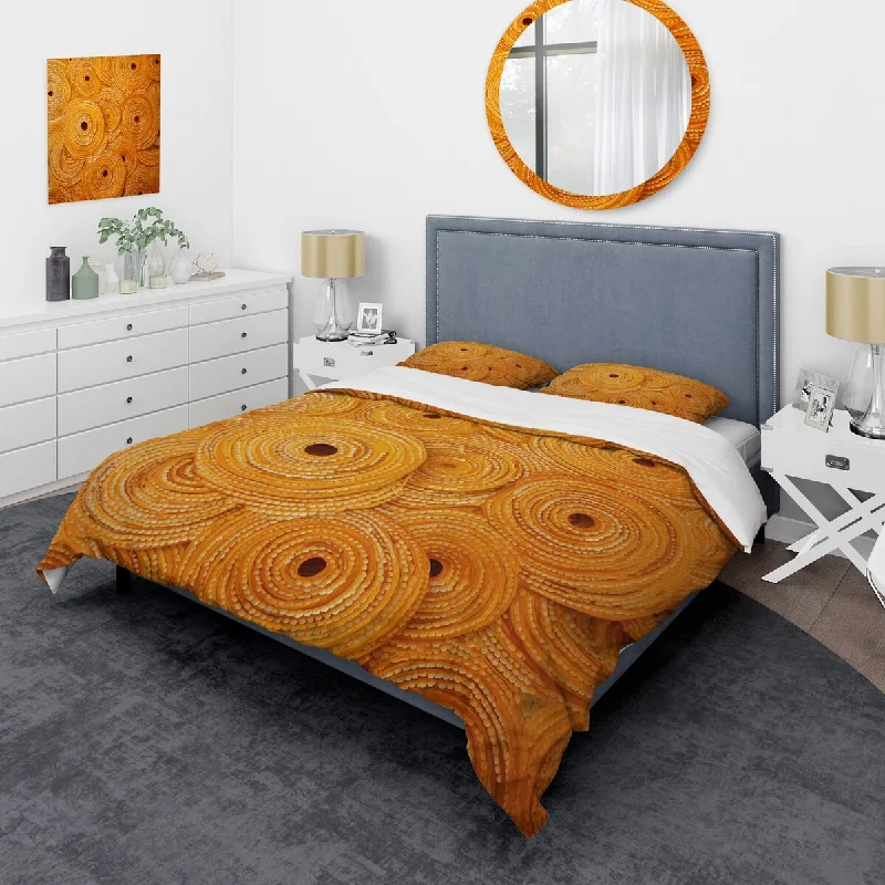 Vintage swirl quilt-Designart "Abstract orange swirl collages V" Abstract Collages Bedding Cover Set - Traditional Bed Set with Shams