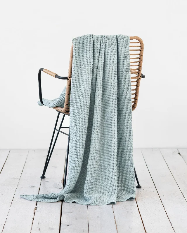 Crisp flannel bed throw-Dusty blue waffle throw blanket