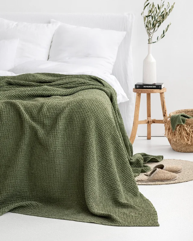 Ergonomic gel bamboo pillow-Forest green waffle blanket