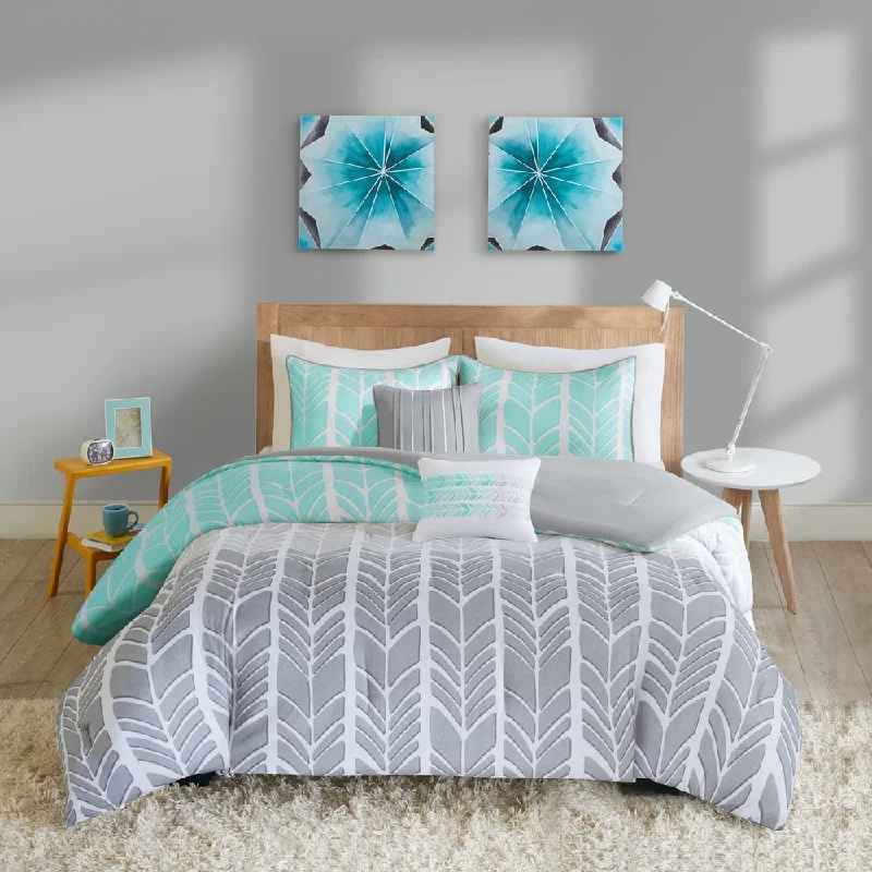 Plush faux fur quilt-Kennedy Aqua/ Grey Comforter Set by Intelligent Design