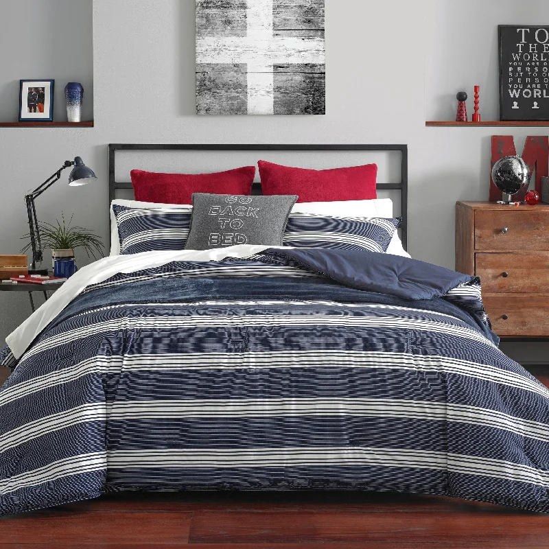 Crisp flannel bed throw-Nautica Craver Comforter & Sham Set In Navy