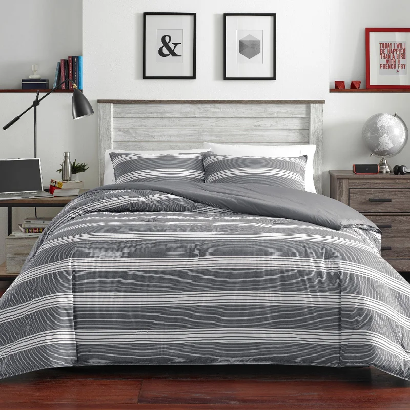 Modern dotted comforter-Nautica Craver Full/Queen Comforter And Sham Set