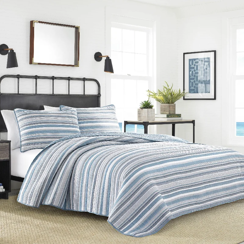 Ergonomic gel bamboo pillow-Nautica Jettison Quilt Set In Grey Blue