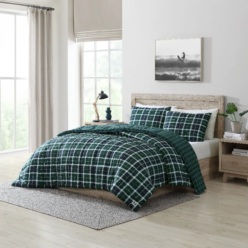 Cozy knit throw blanket-Nautica Northsail Plaid Navy Full/Queen Reversible Comforter & Sham Set