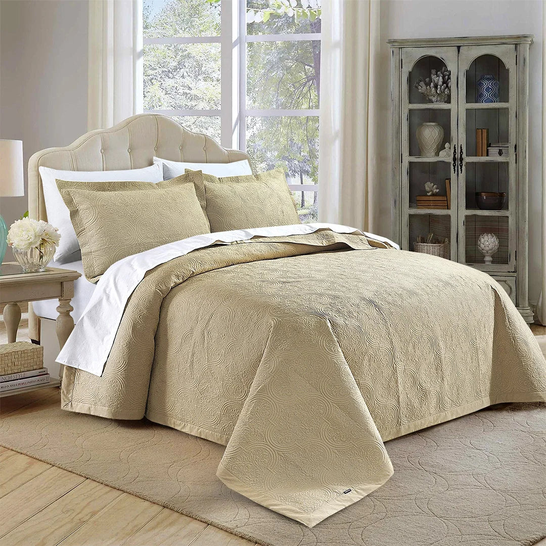 All-season cotton quilt-Saffron Quilted Bedspread Set