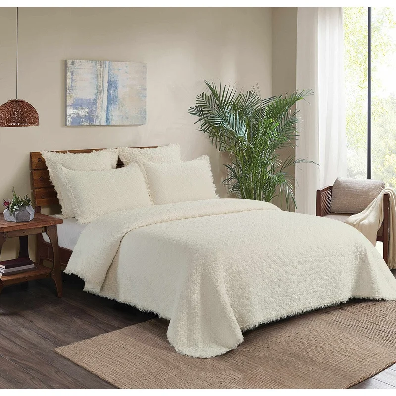 Plush chenille comforter-Trellis Quilt Bedding Collection