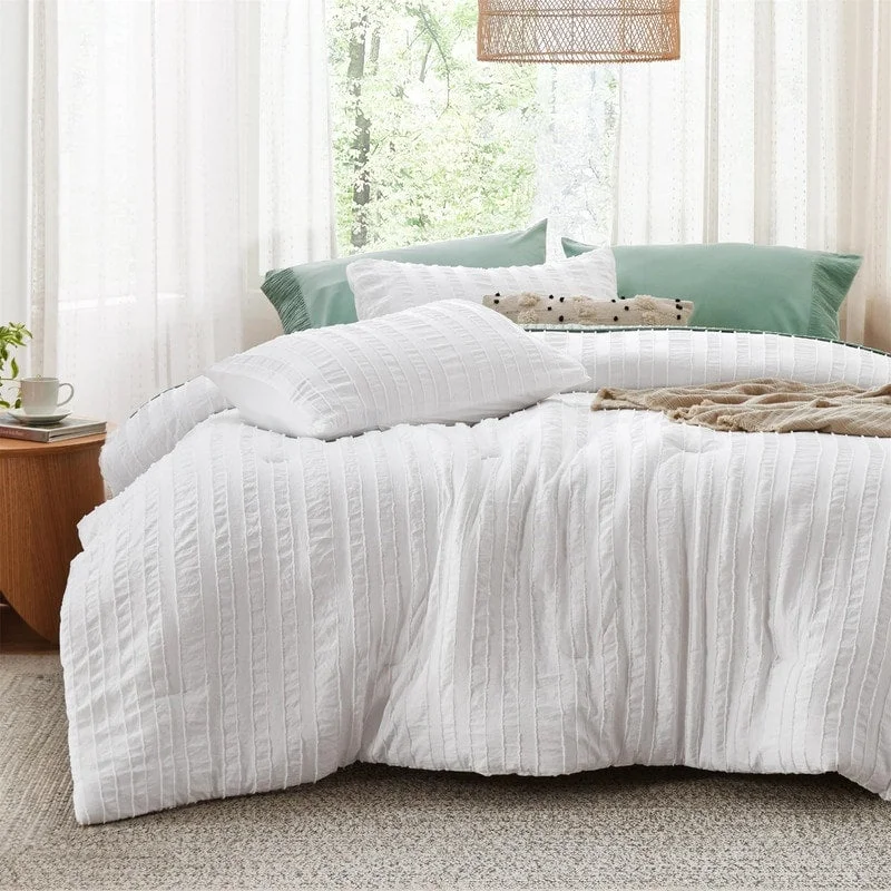 Cooling tencel bed pillow-Tufted Bedding Comforter Set