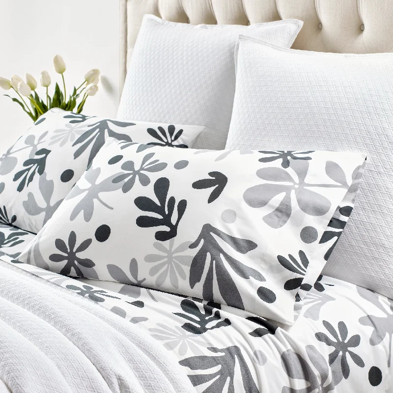 Non-slip bed cover-Henri Black Pillowcases